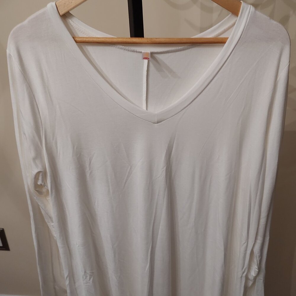 Popana Long Sleeve White Tunic Shirt - Size XXL